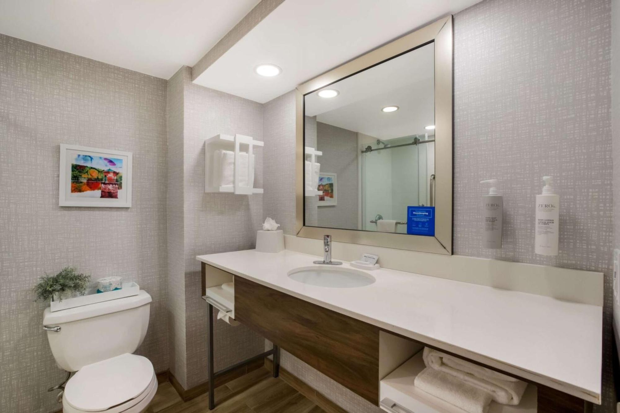 Hampton Inn Philadelphia/Willow Grove Exterior photo