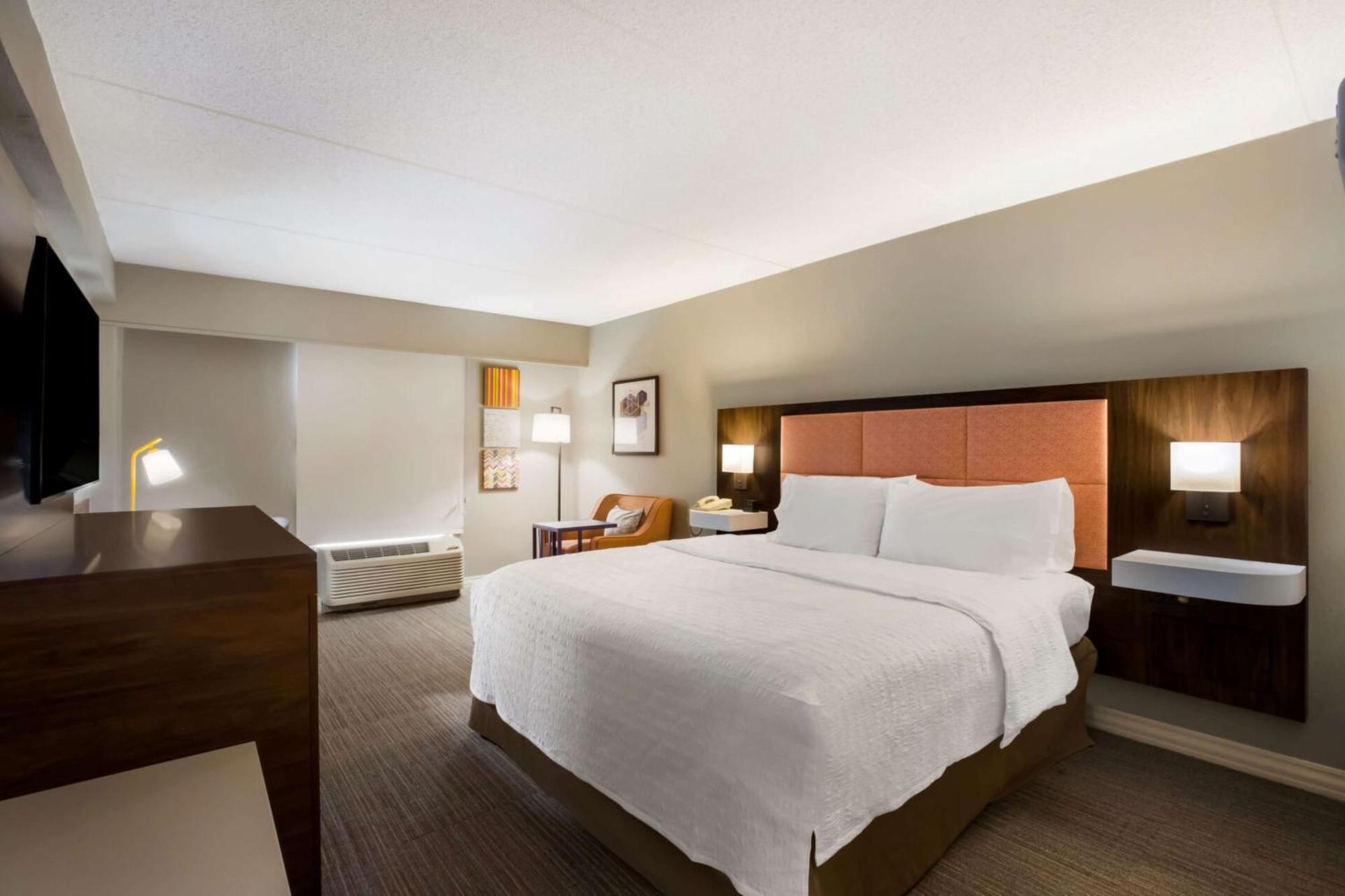 Hampton Inn Philadelphia/Willow Grove Exterior photo
