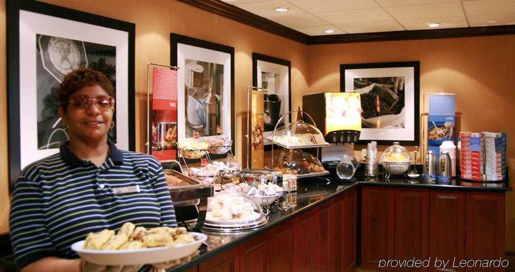 Hampton Inn Philadelphia/Willow Grove Restaurant photo